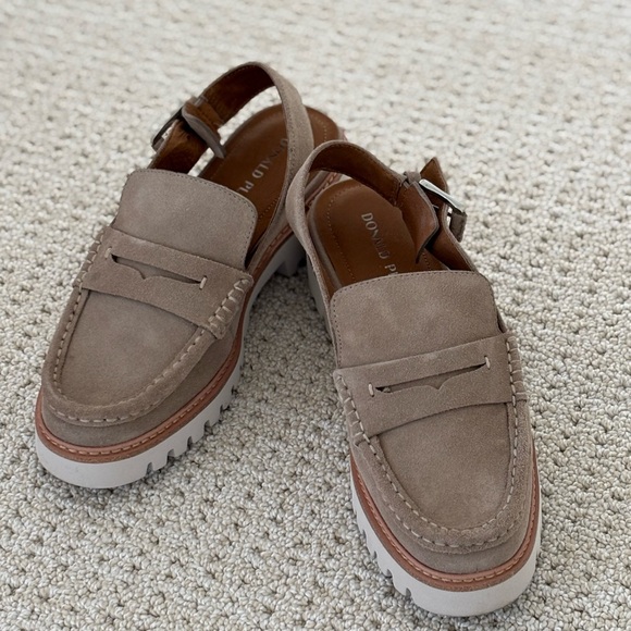 Donald Pliner Halie Suede Loafer Taupe Sz 9 - Picture 7 of 7